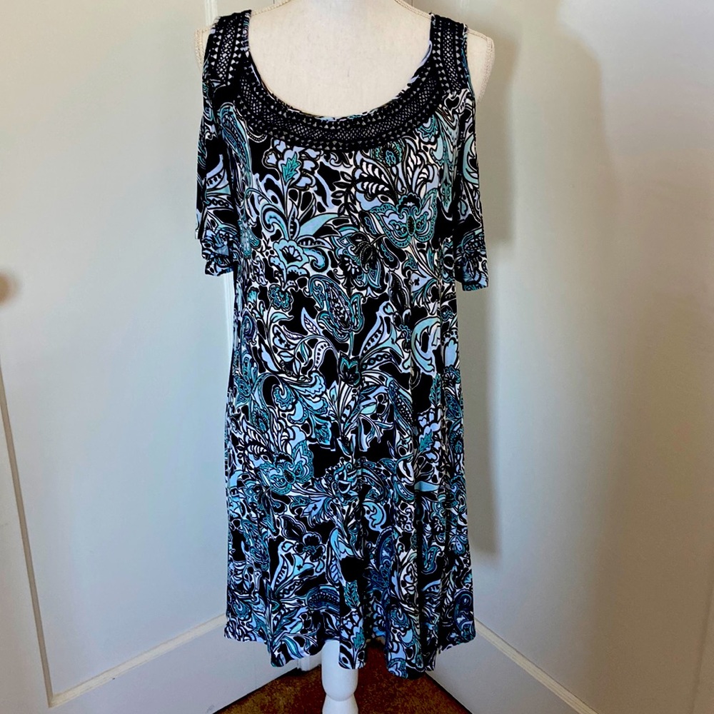 Shoulder Peek-a-Boo sun dress